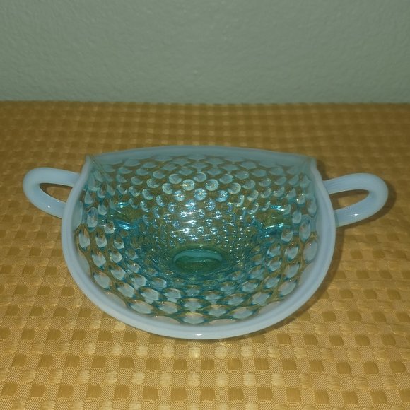 Vintage Fenton Hobnail Blue Opalescent Dish with Two Handles - Picture 2 of 6